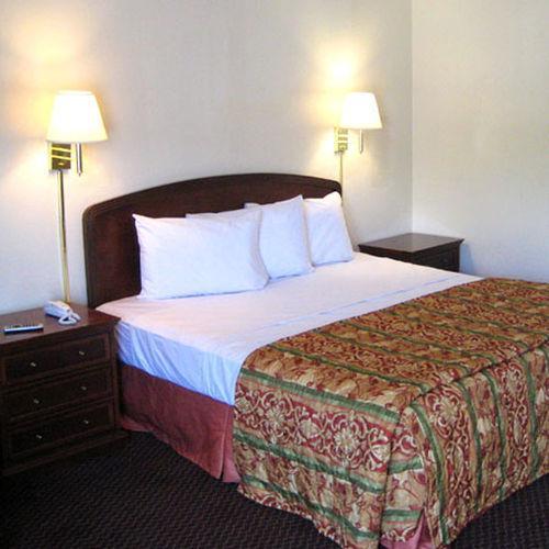Charlotte Express Inn Szoba fotó